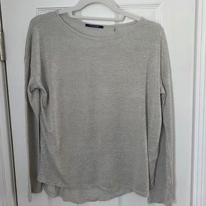 Tahari long sleeve shirt